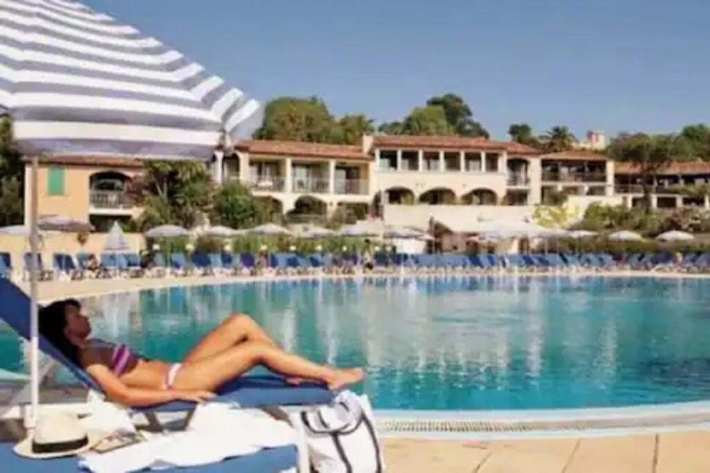 Chez Adriana Appartement Cosy Avec Jardin, Proche Plage Grimaud Ngoại thất bức ảnh
